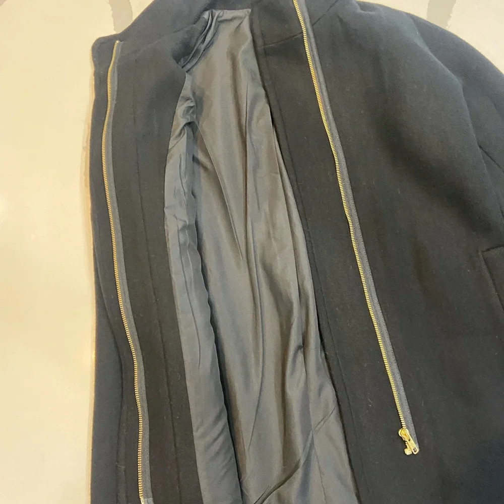 NWT JCrew Black wool blend city coat.  Size 10 sold out. - Picture 5 of 16